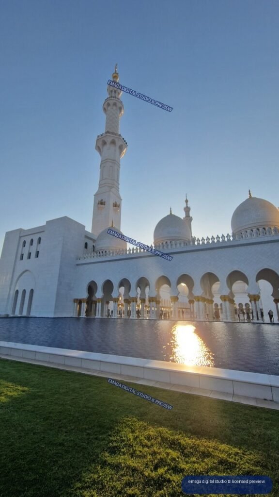 Sheikh Zayed Grand Mosque in Abu Dhabi, United Arab Emirates