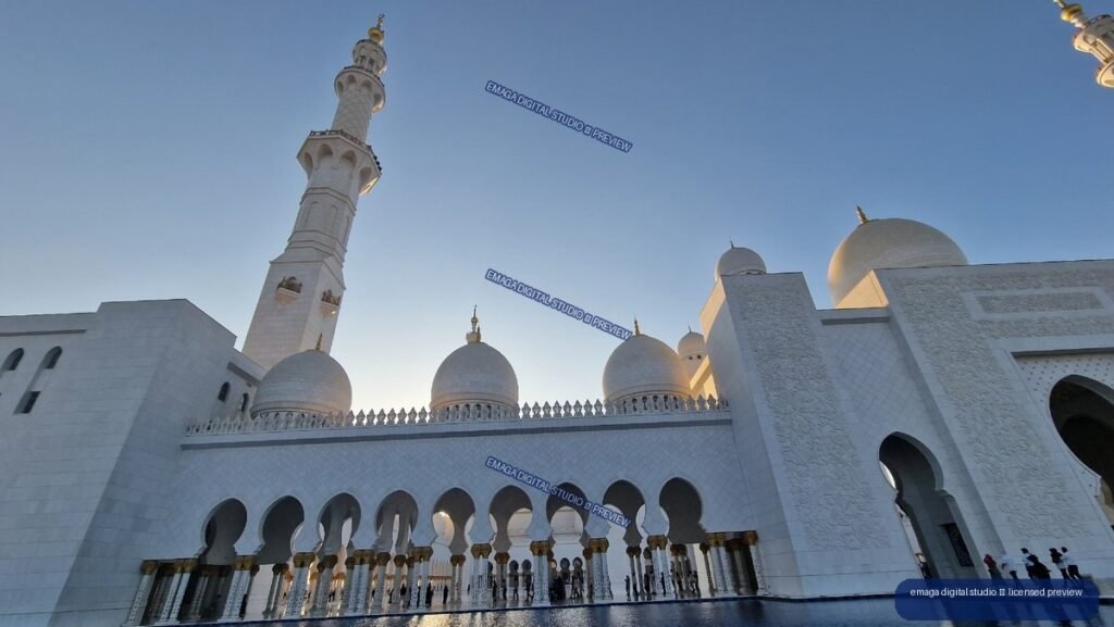 Sheikh Zayed Grand Mosque in Abu Dhabi, United Arab Emirates