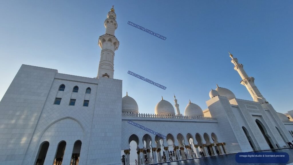 Sheikh Zayed Grand Mosque in Abu Dhabi, United Arab Emirates